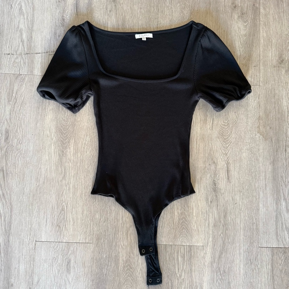 Z Supply Lucy Rib Fitted Bodysuit Puff Sleeve
